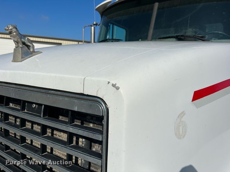 image for item NA9178 2000 Mack CH613 dump truck