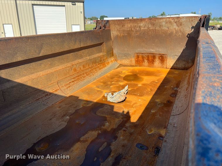 image for item NA9178 2000 Mack CH613 dump truck