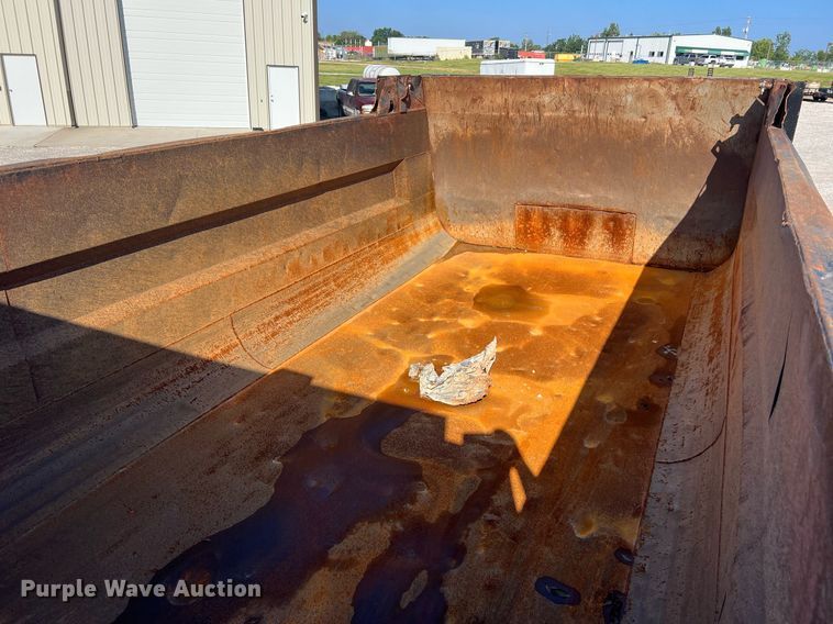 image for item NA9178 2000 Mack CH613 dump truck