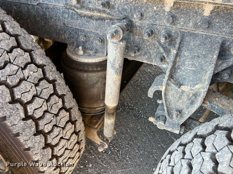 image for item NA9178 2000 Mack CH613 dump truck