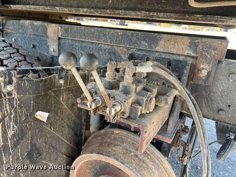 image for item NA9178 2000 Mack CH613 dump truck