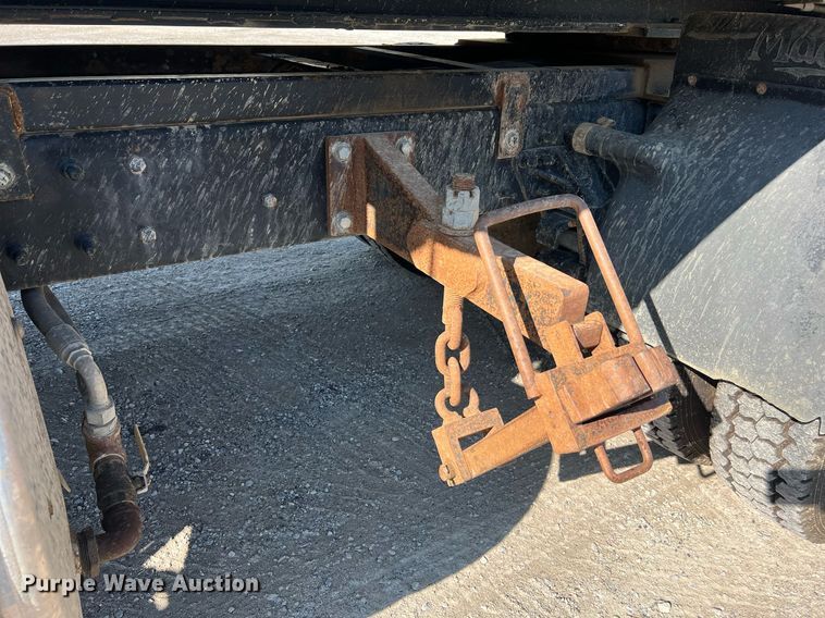 image for item NA9178 2000 Mack CH613 dump truck