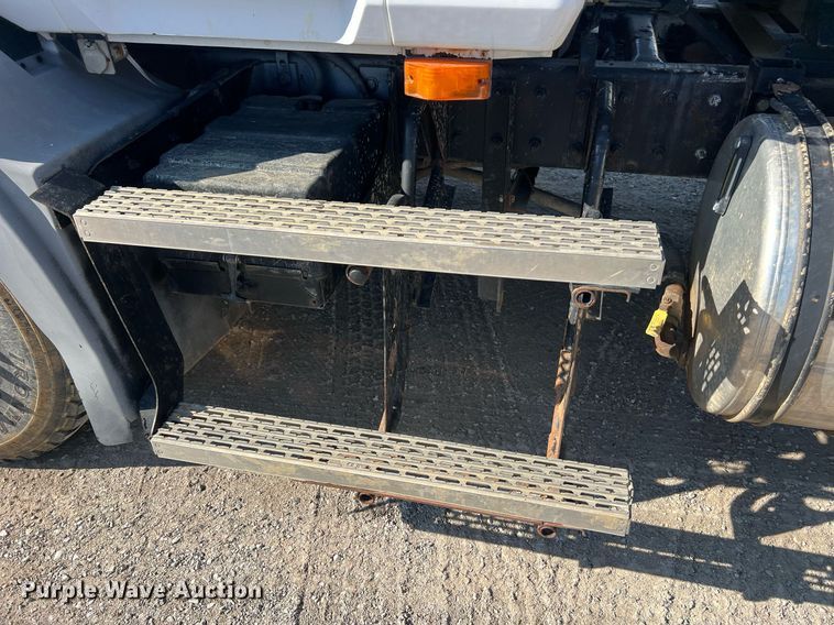 image for item NA9178 2000 Mack CH613 dump truck