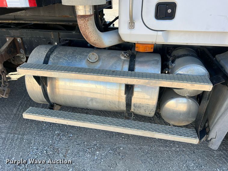 image for item NA9178 2000 Mack CH613 dump truck