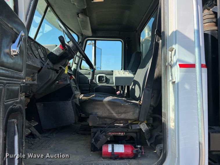 image for item NA9178 2000 Mack CH613 dump truck