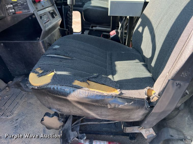 image for item NA9178 2000 Mack CH613 dump truck