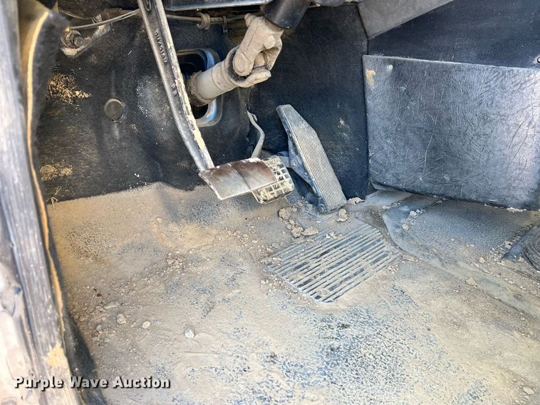 image for item NA9178 2000 Mack CH613 dump truck