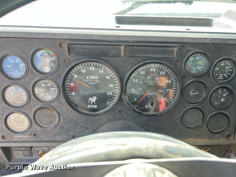 image for item NA9178 2000 Mack CH613 dump truck