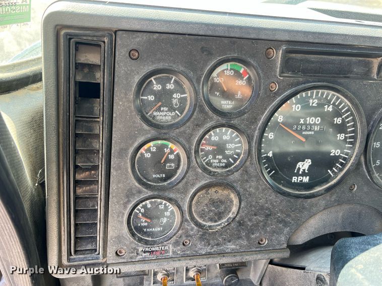 image for item NA9178 2000 Mack CH613 dump truck