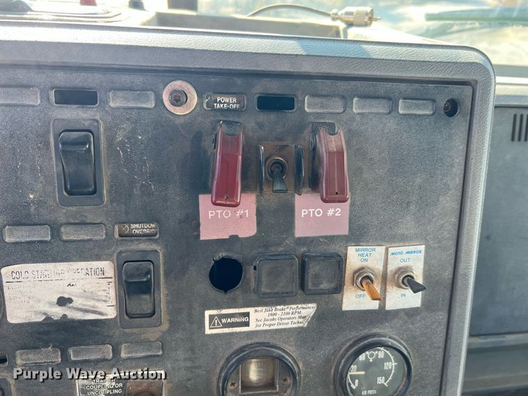 image for item NA9178 2000 Mack CH613 dump truck