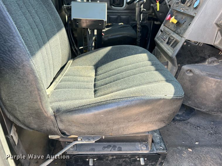 image for item NA9178 2000 Mack CH613 dump truck