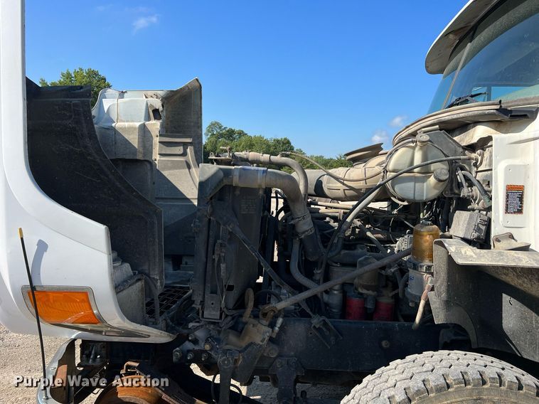 image for item NA9178 2000 Mack CH613 dump truck