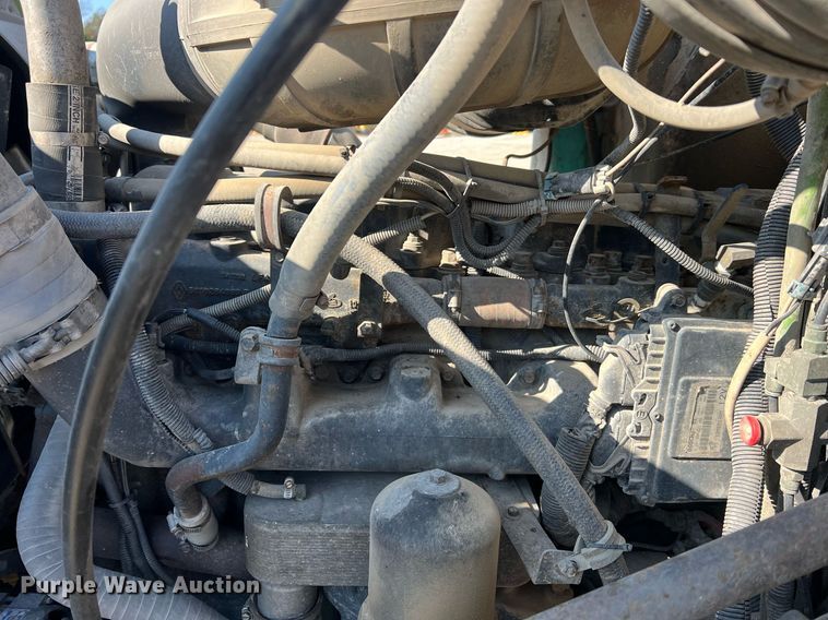 image for item NA9178 2000 Mack CH613 dump truck