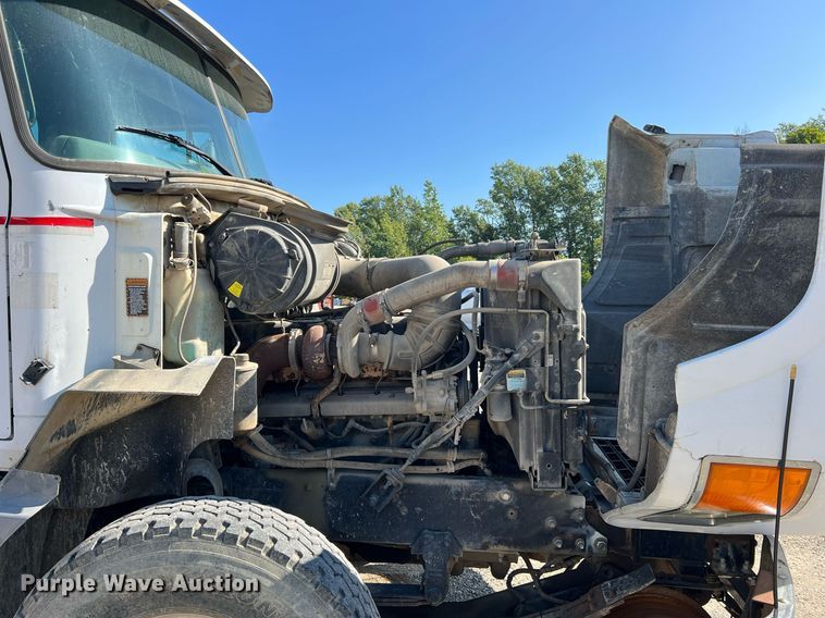 image for item NA9178 2000 Mack CH613 dump truck