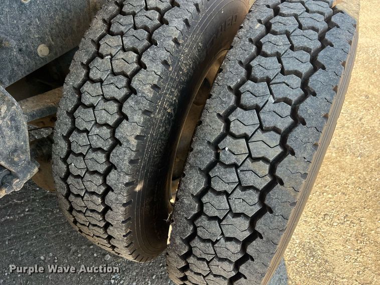 image for item NA9178 2000 Mack CH613 dump truck