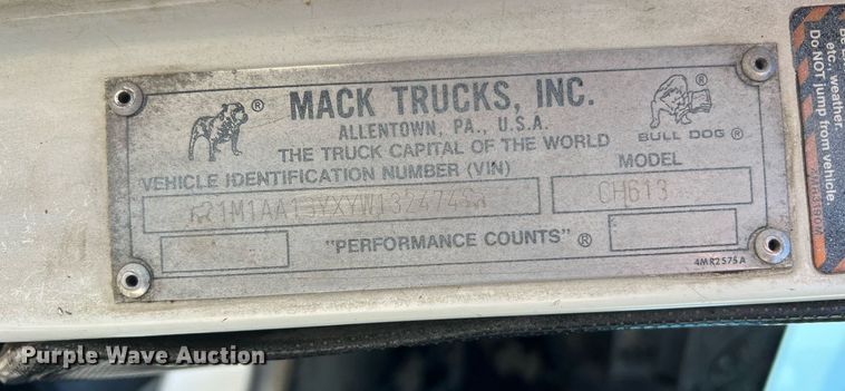 image for item NA9178 2000 Mack CH613 dump truck