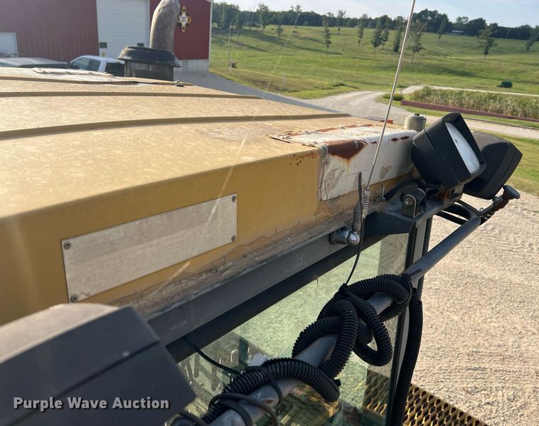 image for item NA9182 1994 Caterpillar Challenger 75C  tractor