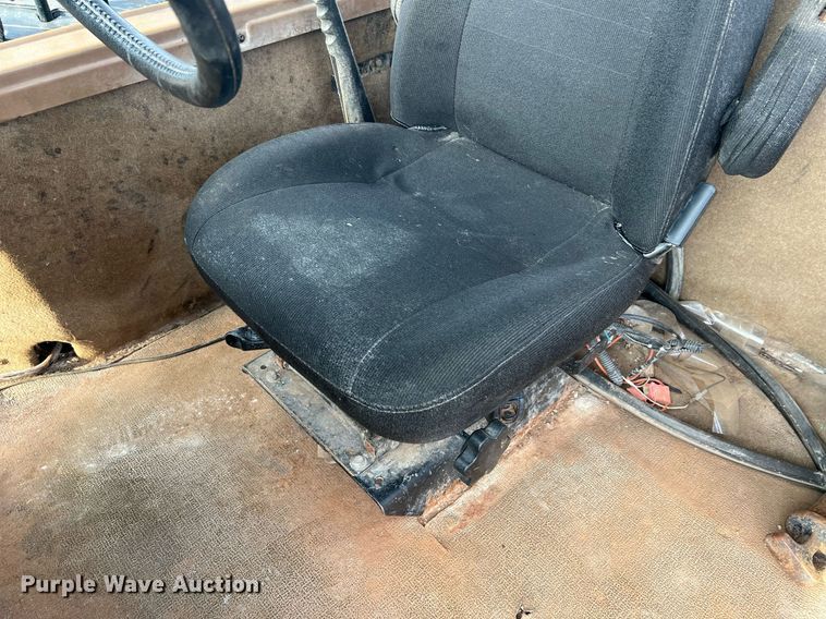 image for item NA9182 1994 Caterpillar Challenger 75C  tractor