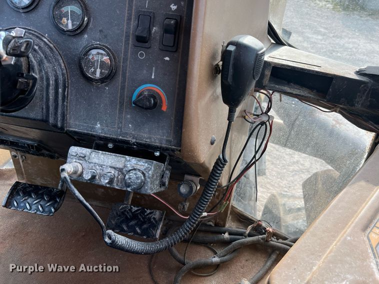 image for item NA9182 1994 Caterpillar Challenger 75C  tractor