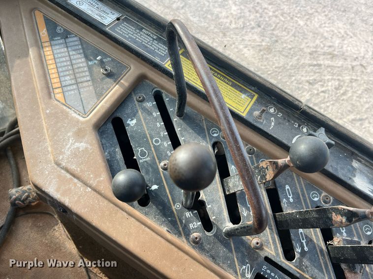 image for item NA9182 1994 Caterpillar Challenger 75C  tractor