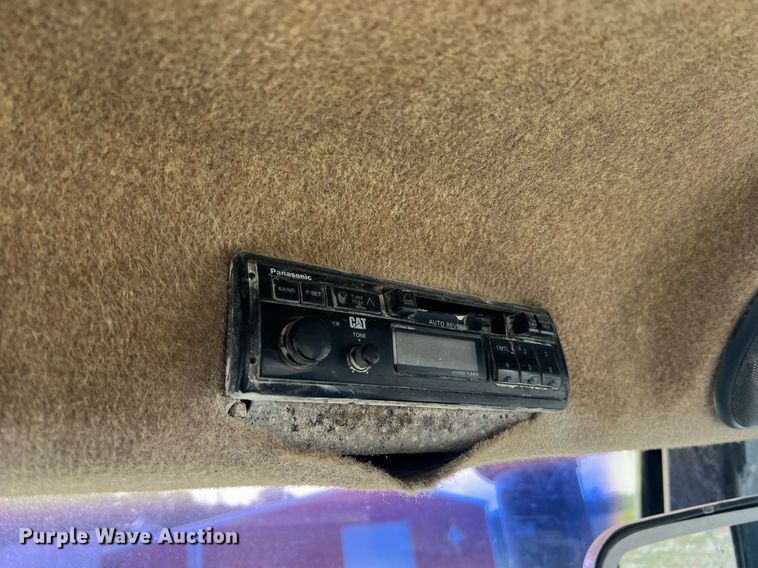 image for item NA9182 1994 Caterpillar Challenger 75C  tractor