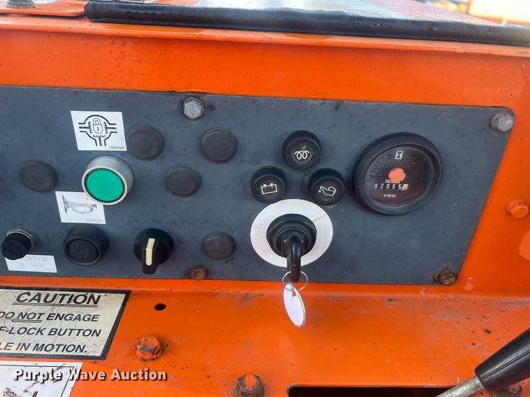 image for item NA9184 2004 Moffett M5500  forklift