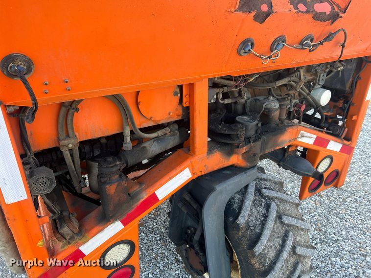 image for item NA9184 2004 Moffett M5500  forklift