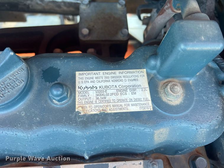 image for item NA9184 2004 Moffett M5500  forklift