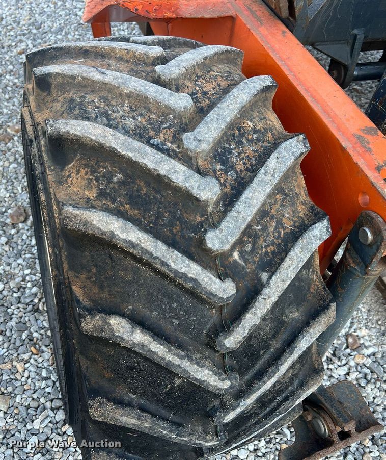 image for item NA9184 2004 Moffett M5500  forklift