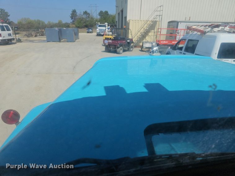 image for item NJ9766 1992 Mack DM690S  water truck