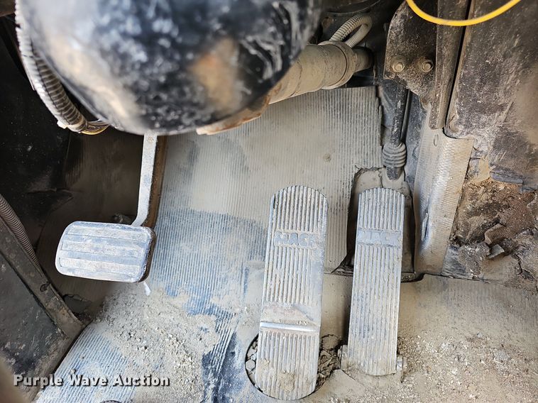 image for item NJ9766 1992 Mack DM690S  water truck