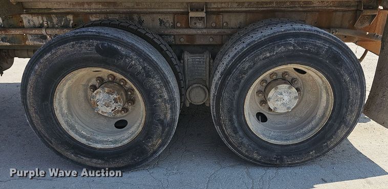 image for item NJ9766 1992 Mack DM690S  water truck