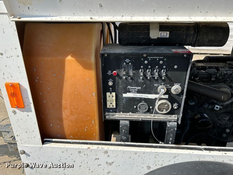 image for item NL9626 2011 Magnum  MTL3060M light plant