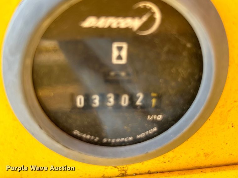 image for item NL9631 2008 Superior Broom DT80J  broom