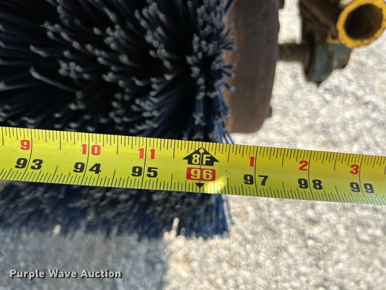 image for item NL9631 2008 Superior Broom DT80J  broom