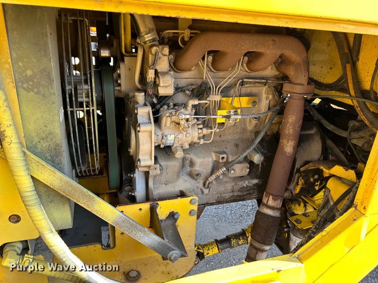 image for item NL9631 2008 Superior Broom DT80J  broom