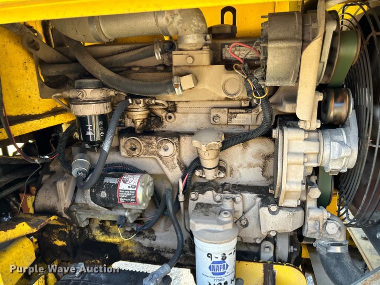 image for item NL9631 2008 Superior Broom DT80J  broom