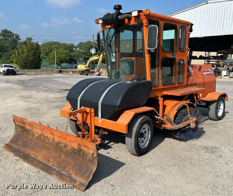 image for item NL9633 2017 Broce KR350  broom