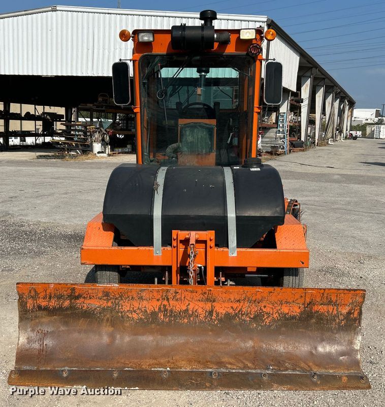 image for item NL9633 2017 Broce KR350  broom