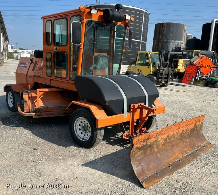 image for item NL9633 2017 Broce KR350  broom