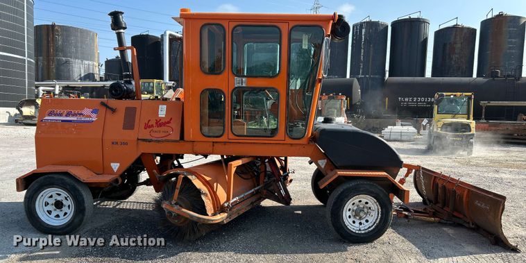 image for item NL9633 2017 Broce KR350  broom