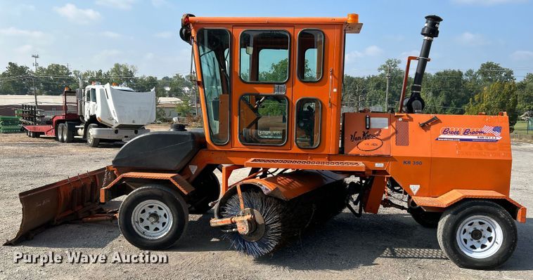 image for item NL9633 2017 Broce KR350  broom