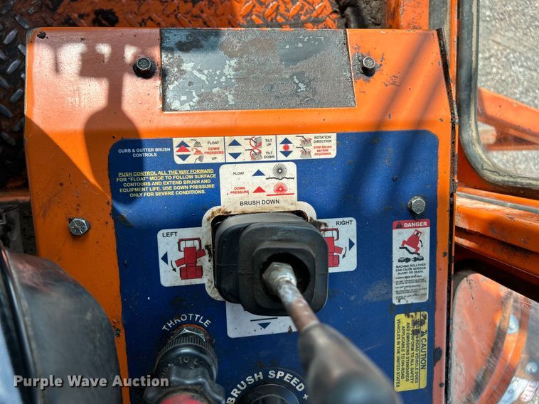 image for item NL9633 2017 Broce KR350  broom