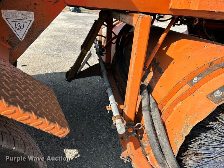 image for item NL9633 2017 Broce KR350  broom