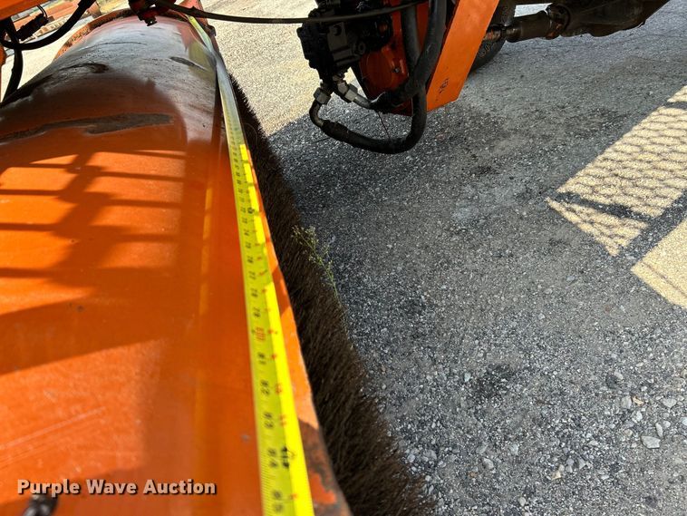 image for item NL9633 2017 Broce KR350  broom