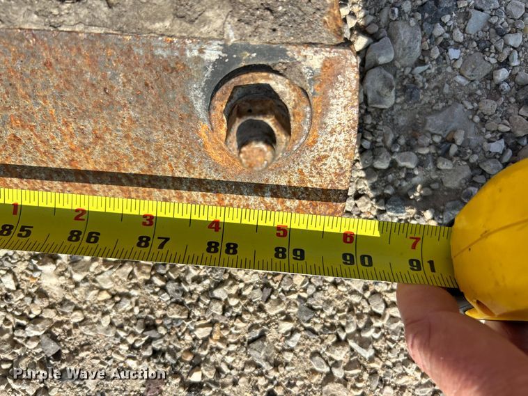 image for item NL9633 2017 Broce KR350  broom