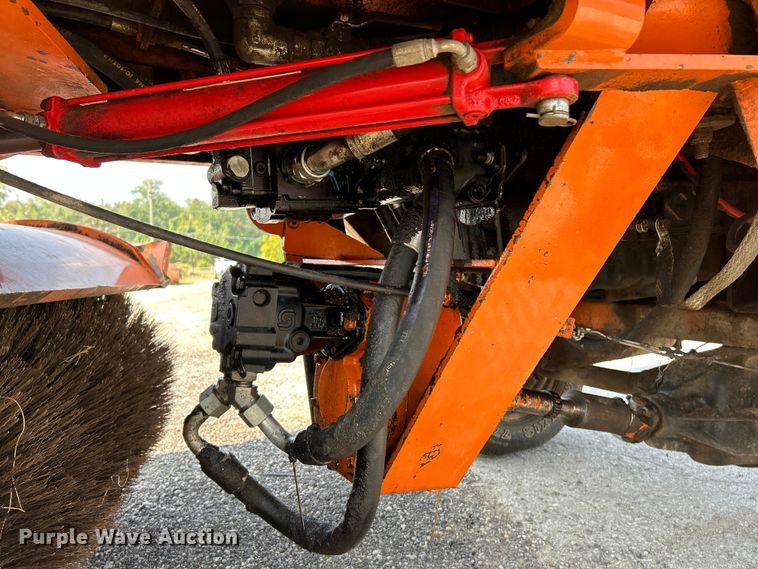 image for item NL9633 2017 Broce KR350  broom