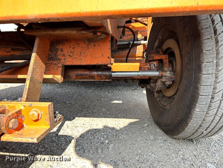 image for item NL9633 2017 Broce KR350  broom