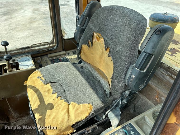 image for item NL9641 1984 Caterpillar 936  wheel loader
