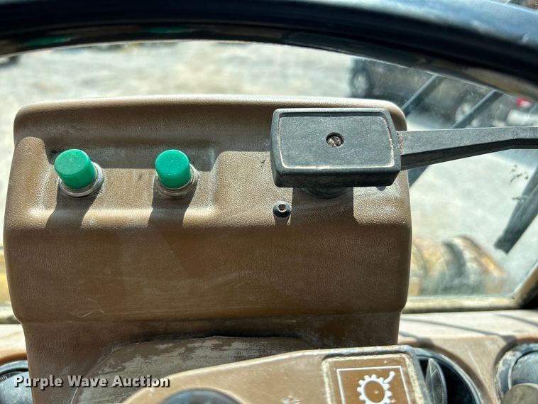 image for item NL9641 1984 Caterpillar 936  wheel loader